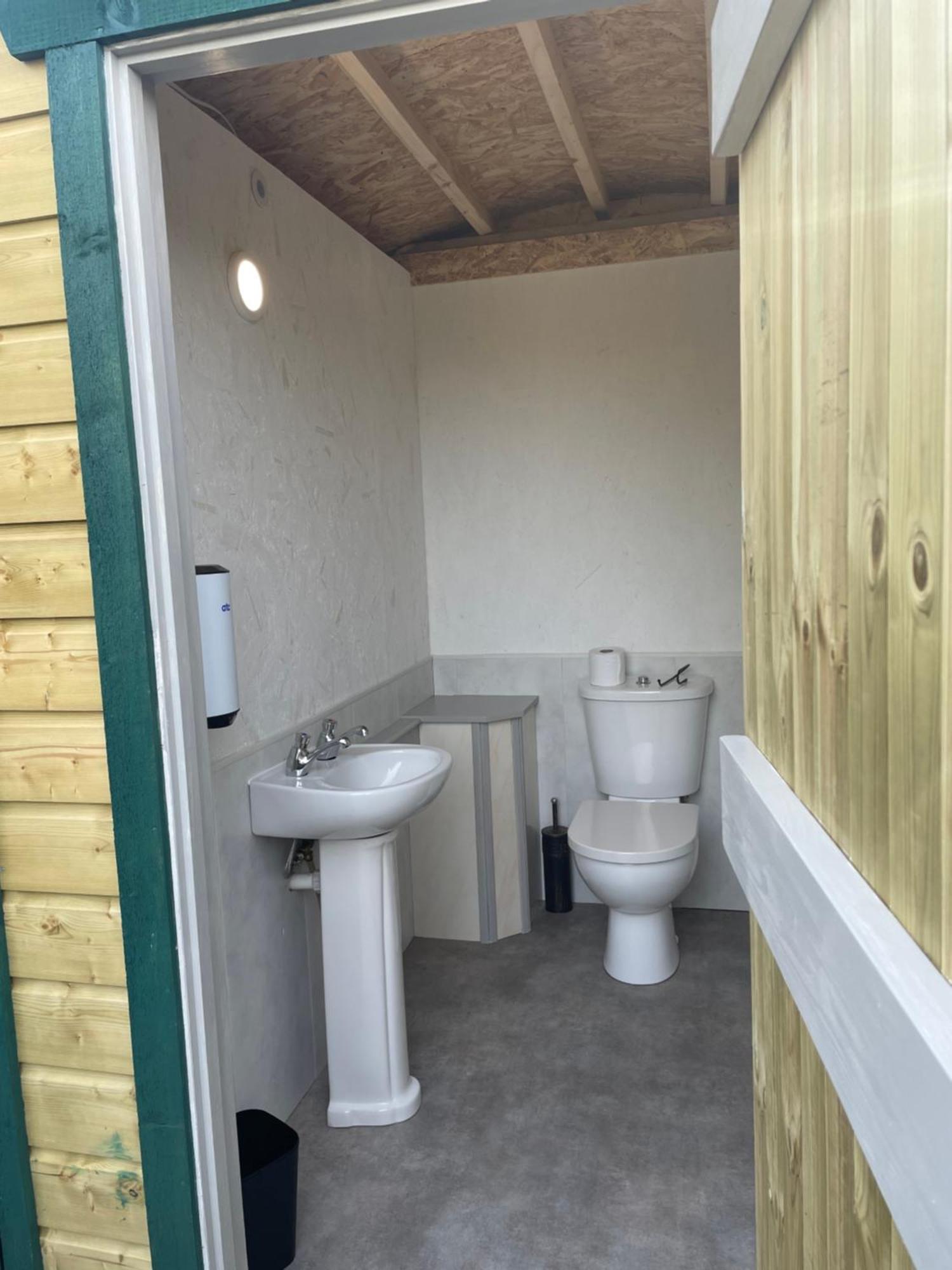 Glamping In The 2Nd Field Hotel Aughrim Buitenkant foto